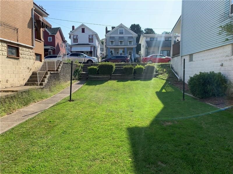 Property Photo:  1813 Leishman Ave  PA 15068 