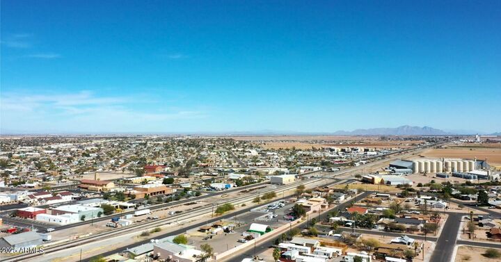 Property Photo: 313 S Top And Bottom Street - AZ 85122
