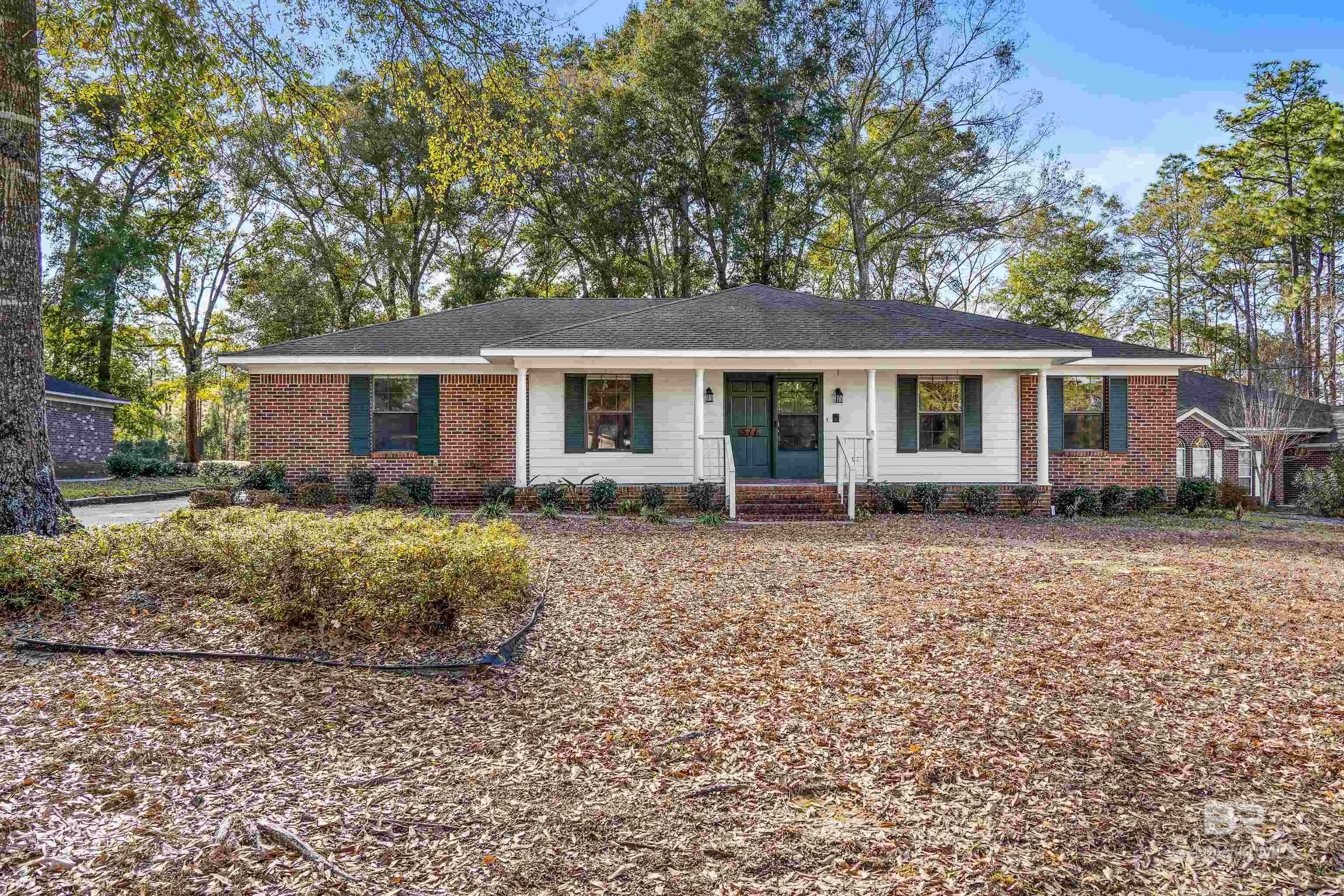 Property Photo:  511 Ridgewood Drive  AL 36526 