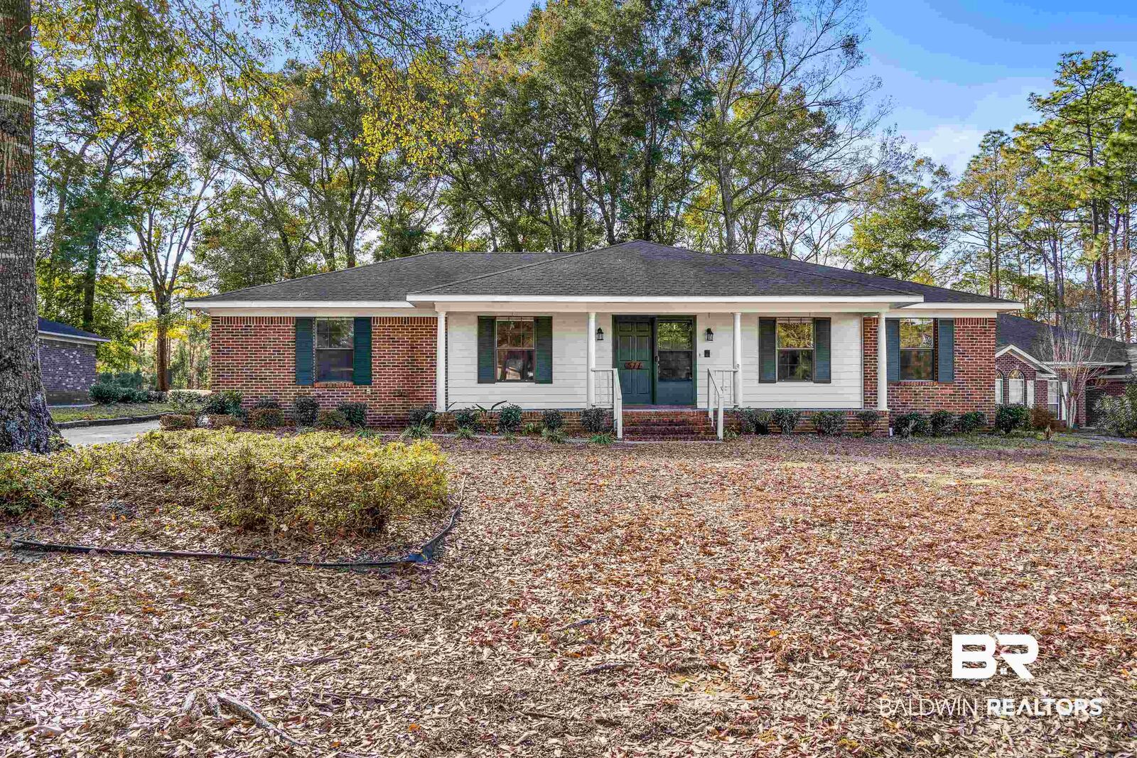 Property Photo:  511 Ridgewood Drive  AL 36526 
