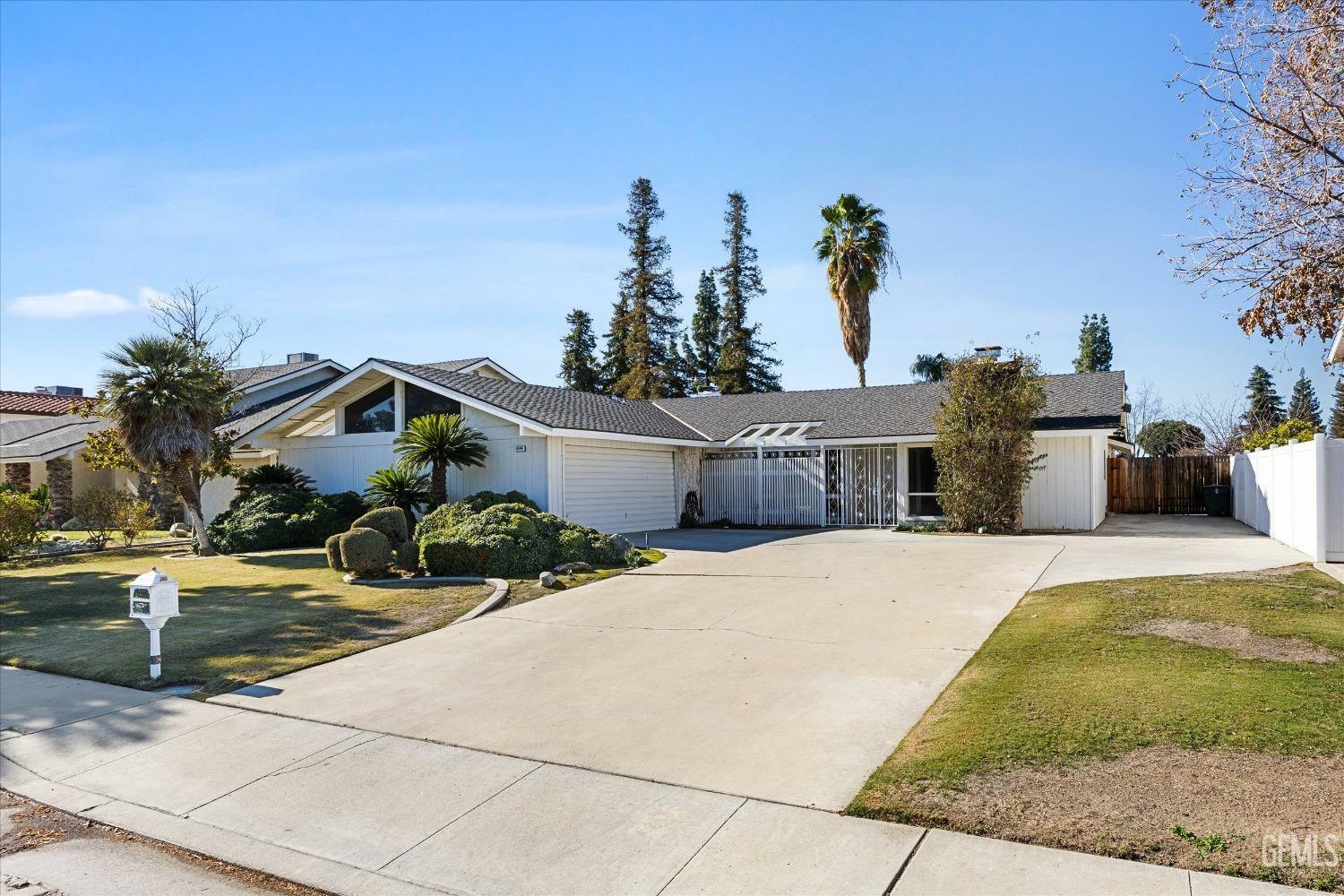 Property Photo:  6500 Landfair Drive  CA 93309 