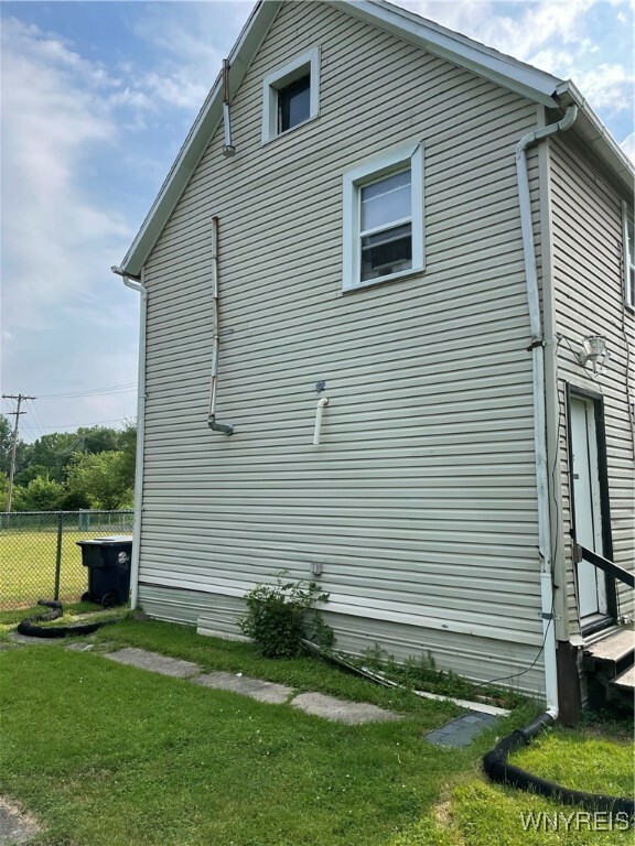 Property Photo: 24 Seal Place NY 14218