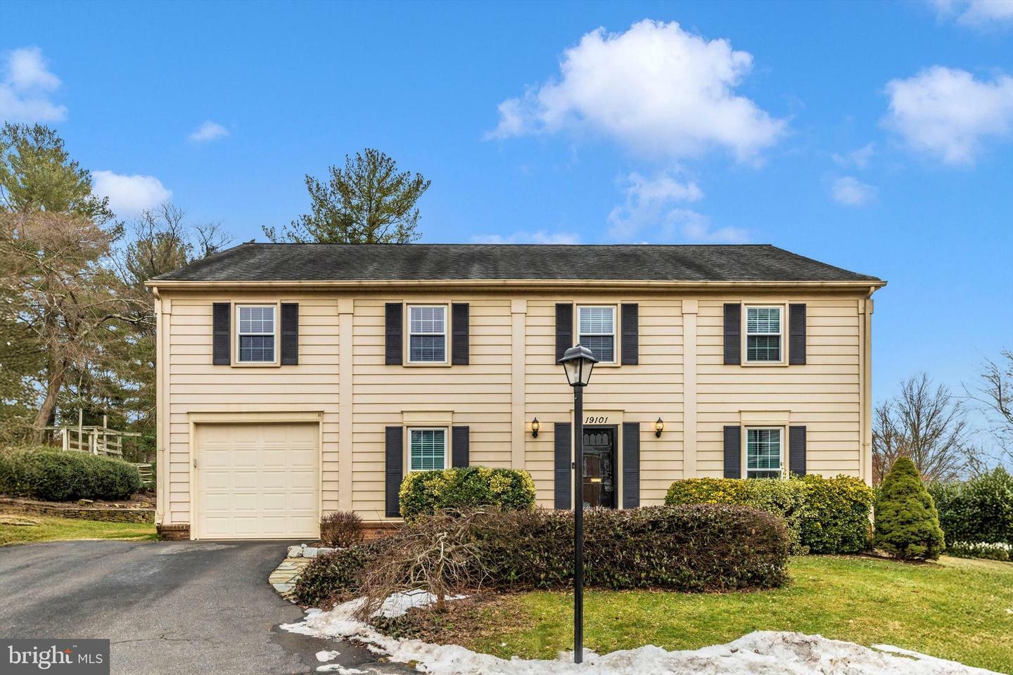 Property Photo: 19101 Annapolis Way MD 20886