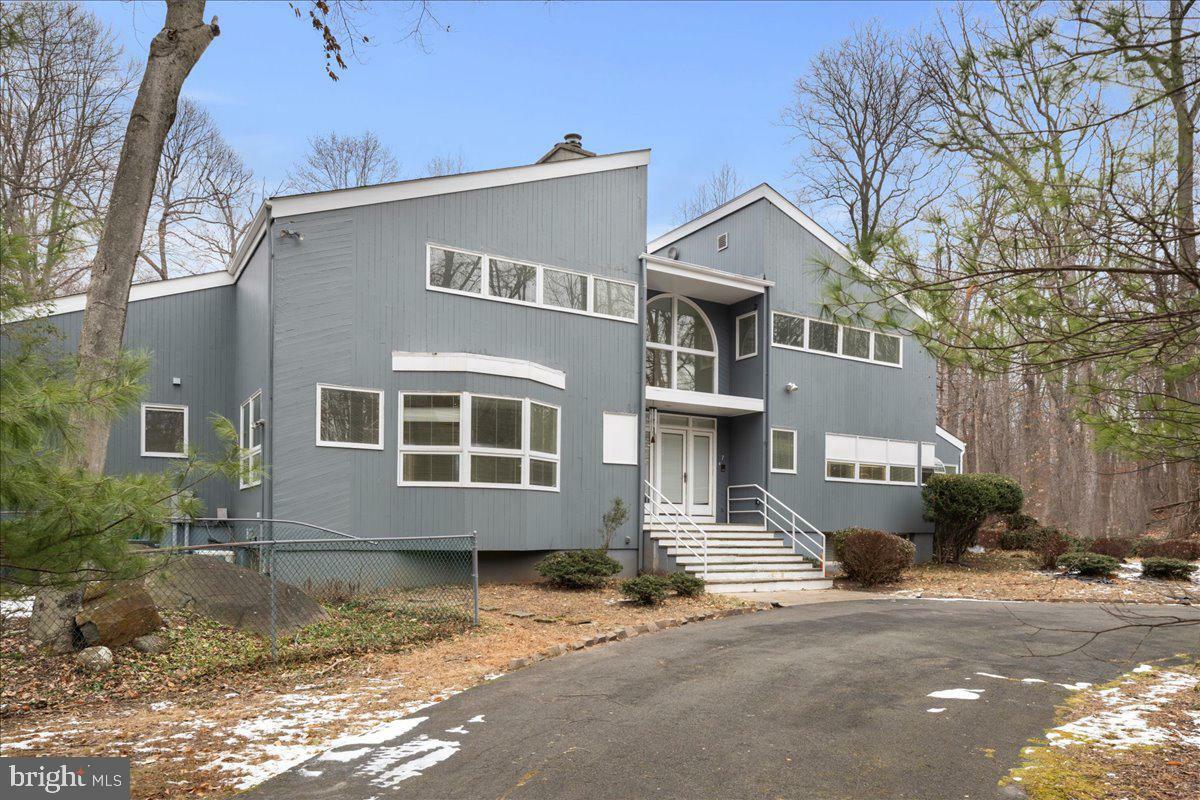 Property Photo:  7 Bouvant Drive  NJ 08540 