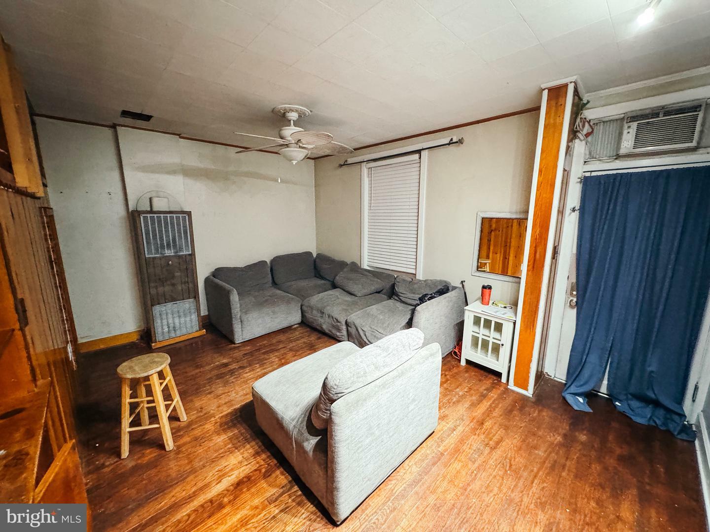 Property Photo:  238 N Locust Street  MD 21740 