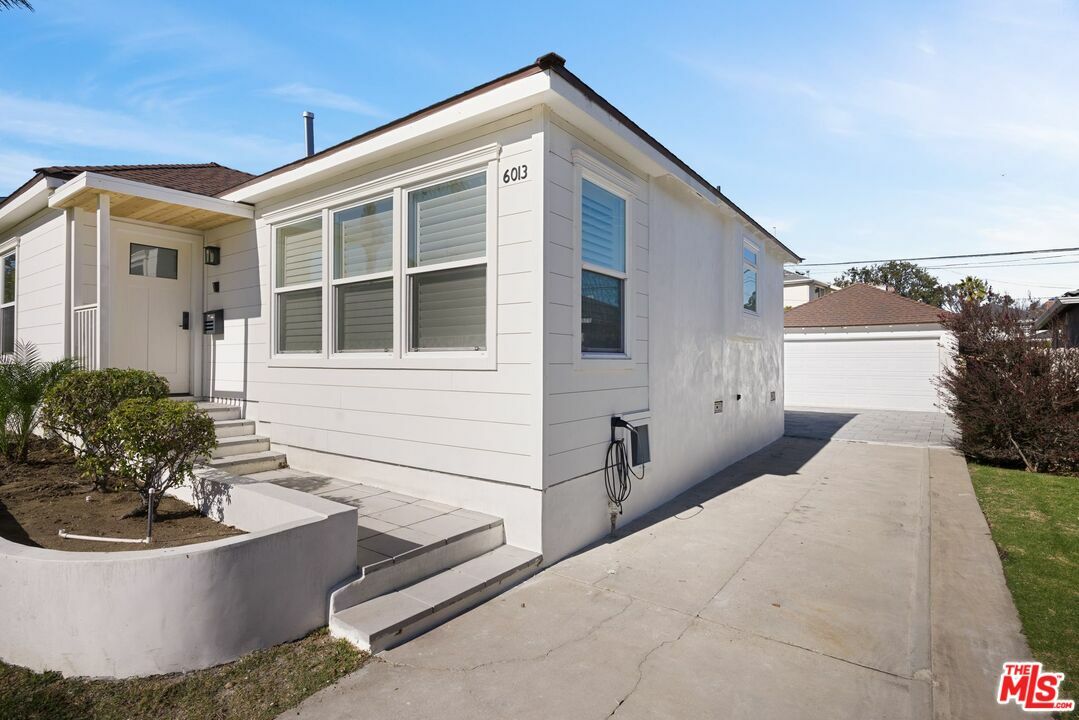 Property Photo:  6013 W 76th St  CA 90045 