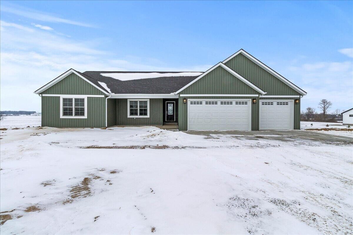 Property Photo: 6660 Stringtown Road OH 43009