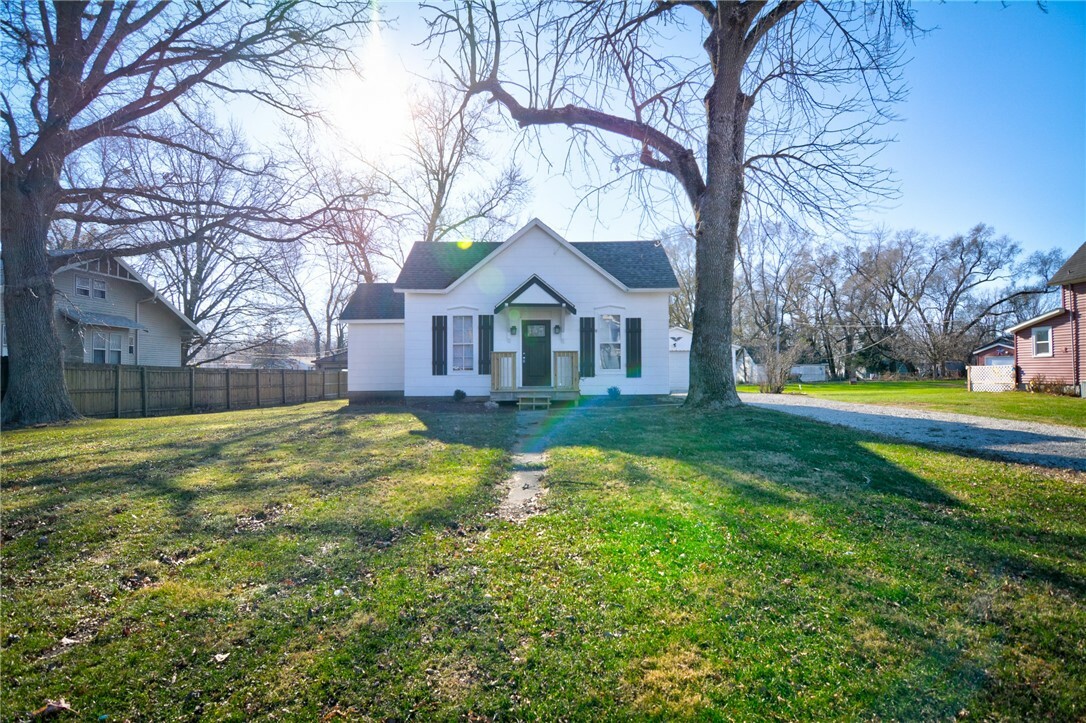 Property Photo:  177 Montgomery Street  IL 62551 