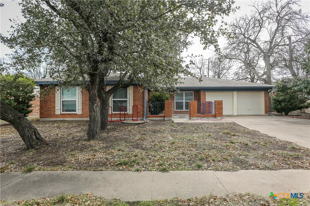 Property Photo:  1129 Rhonda Lee Street  TX 76522 