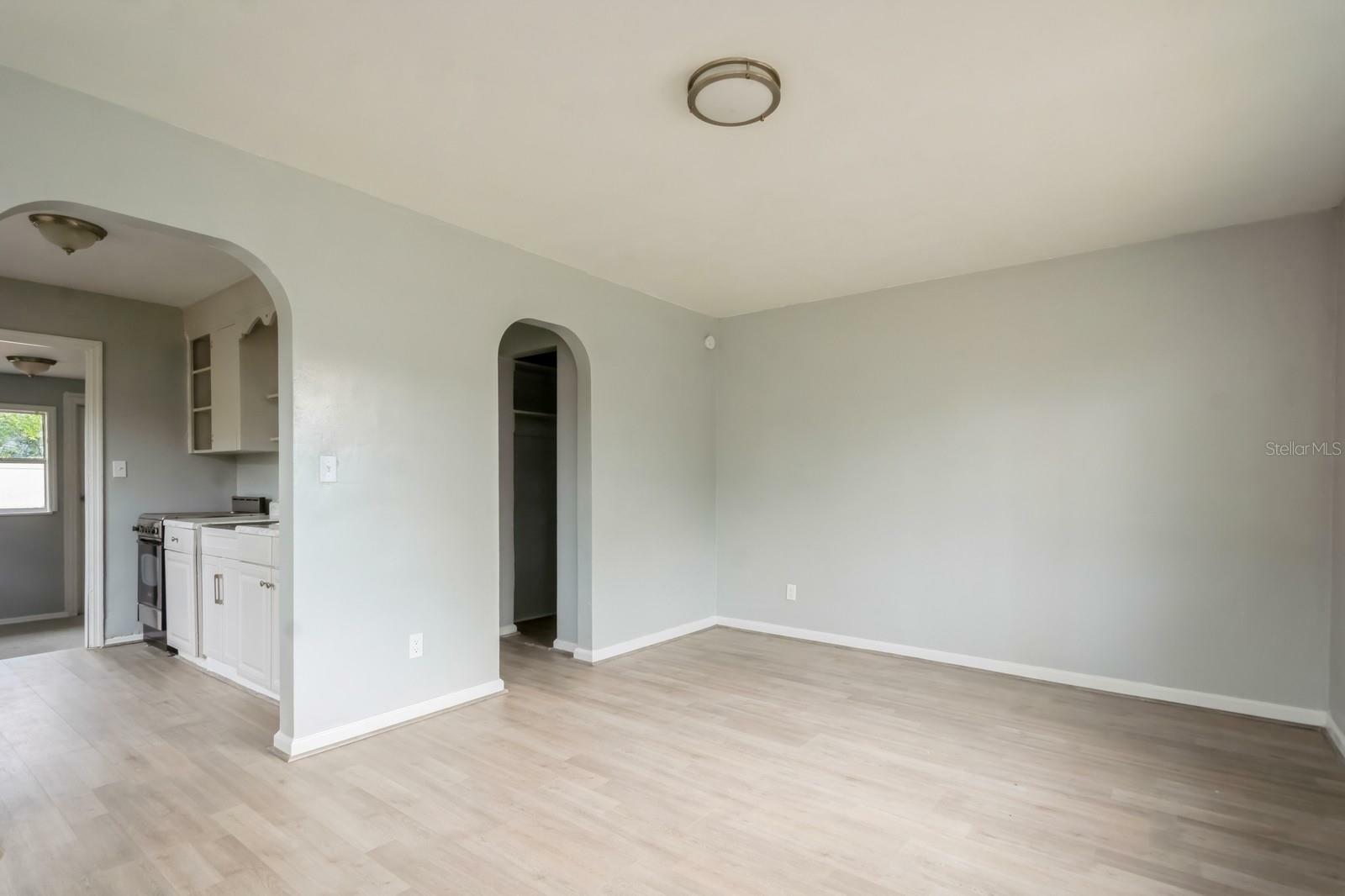 Property Photo:  763 Paris Avenue S  FL 33701 