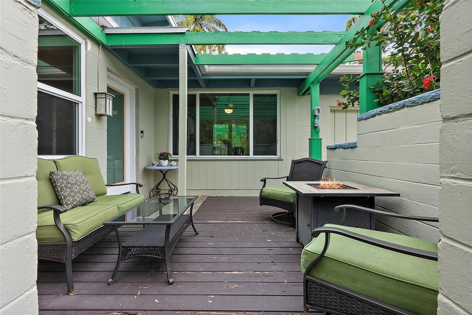 Property Photo:  200 57th Avenue S  FL 33705 
