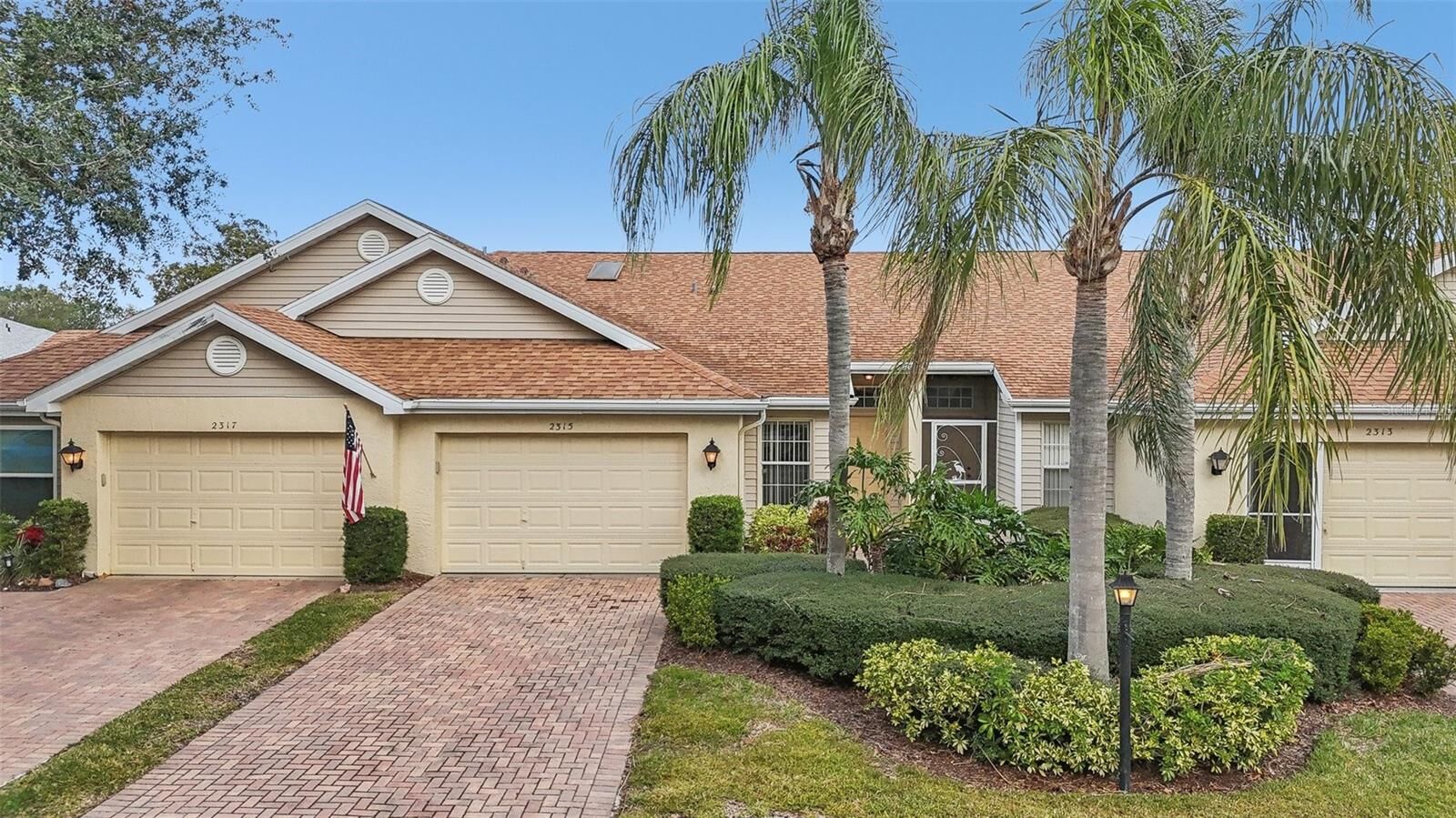 Property Photo:  2315 New Orchard Court  FL 33573 