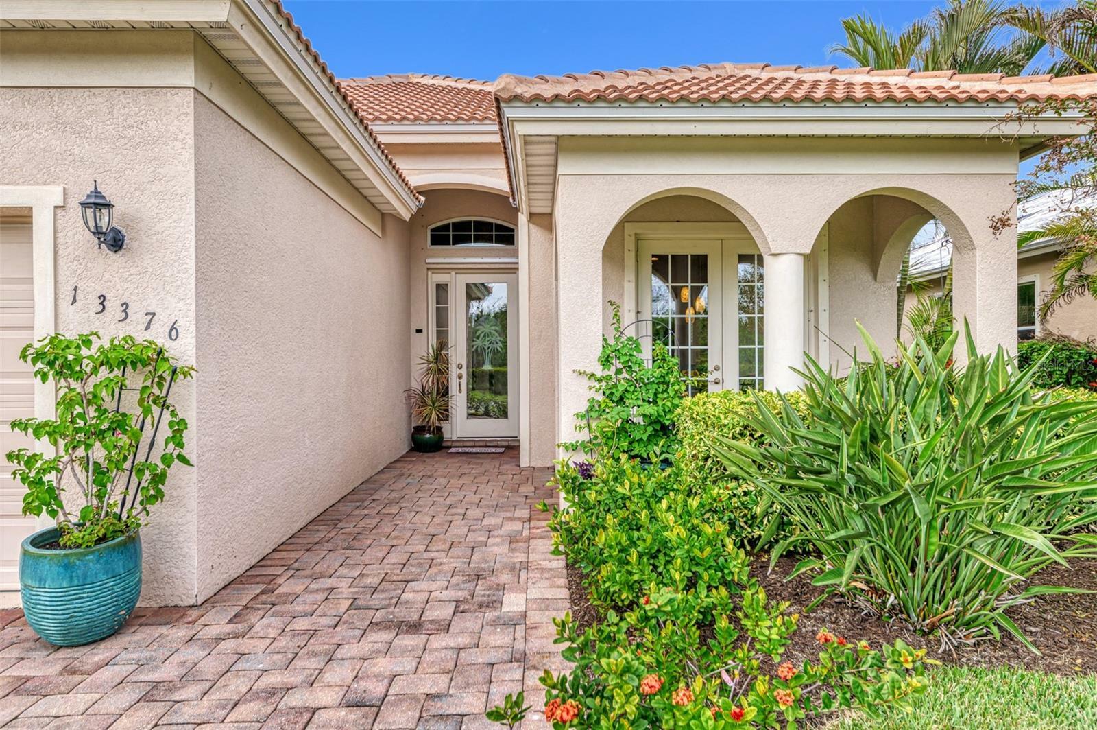 Property Photo: 13376 Creekside Lane FL 33953