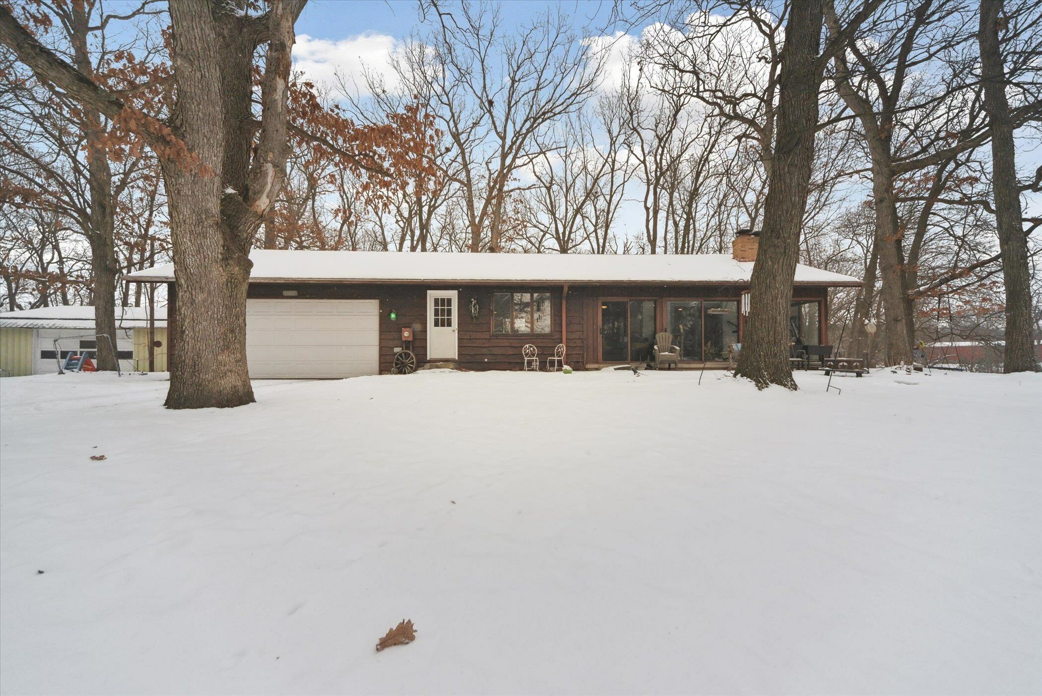 Property Photo:  13907 Upton Road  MI 48808 