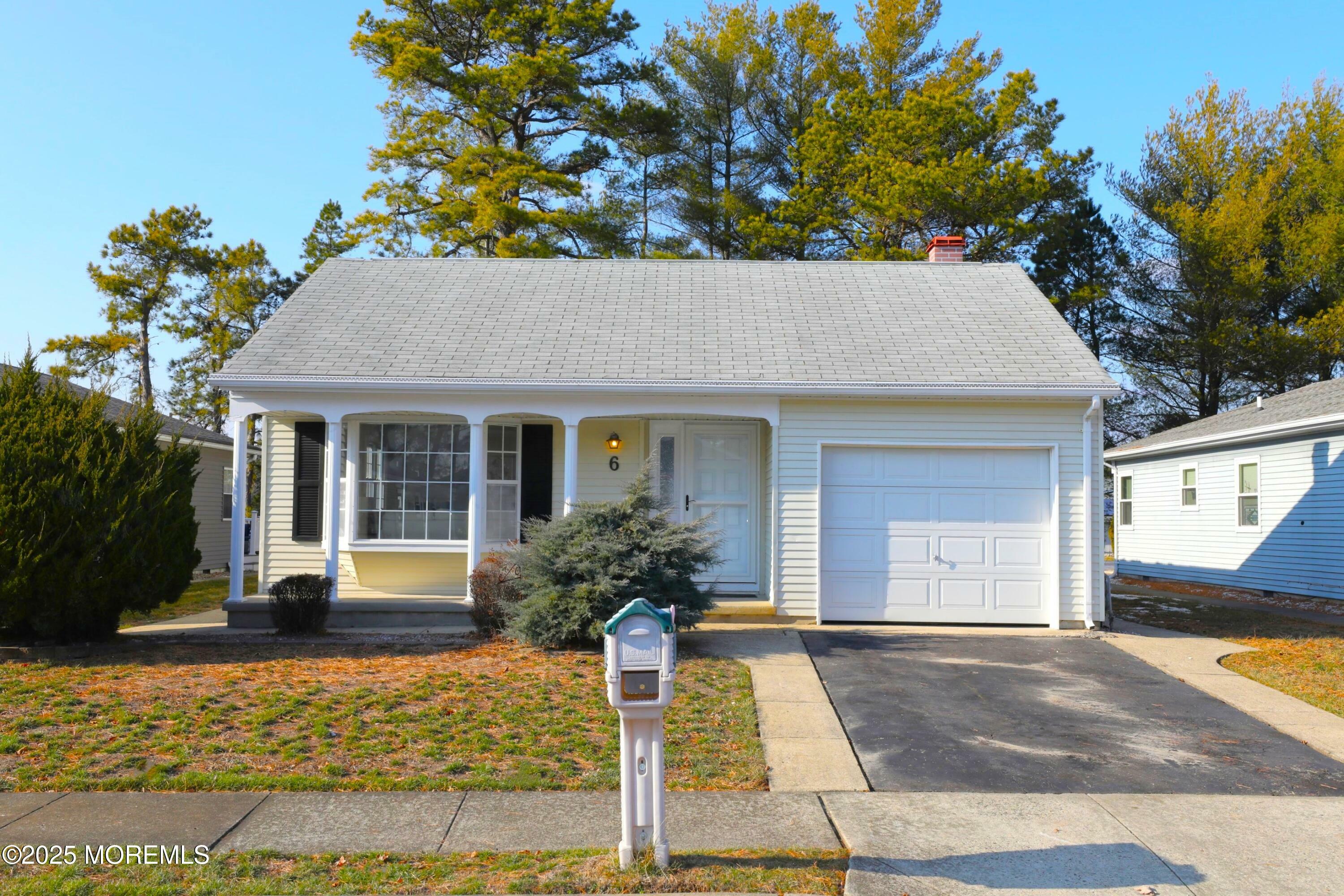 Property Photo:  6 Elmswell Court  NJ 08757 