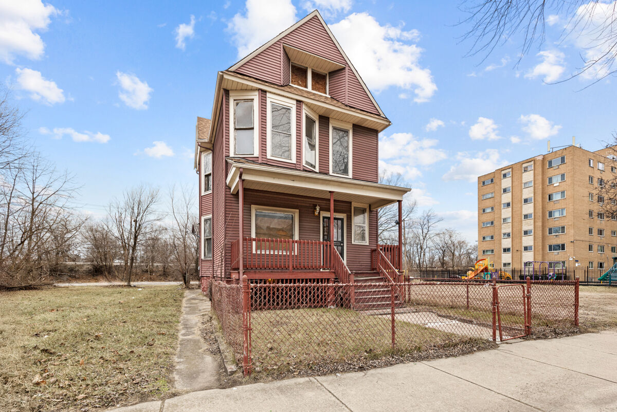 Property Photo:  7028 S Parnell Avenue  IL 60621 