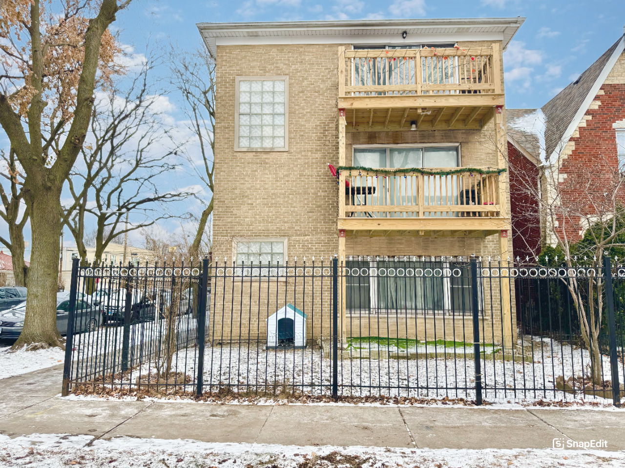 Property Photo:  2623 W Arthur Avenue  IL 60645 