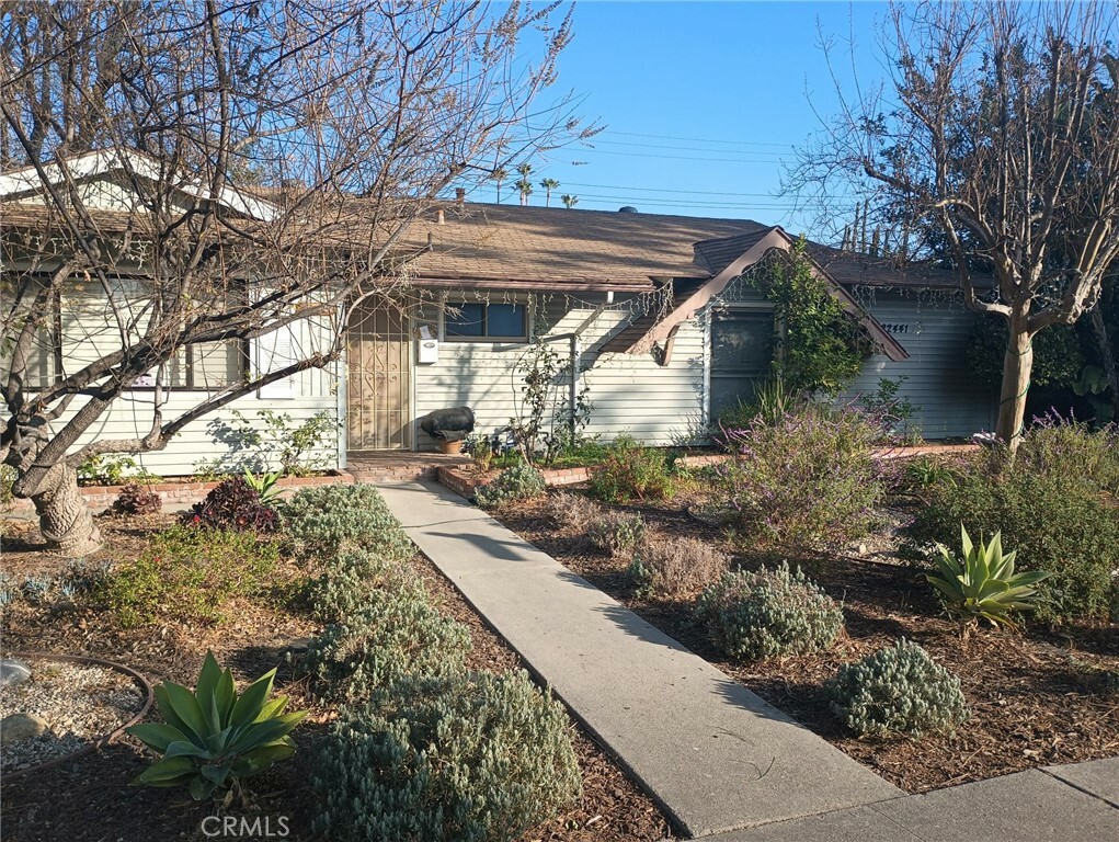 Property Photo:  22443 Saticoy Street  CA 91307 