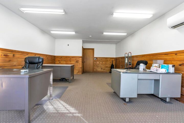 Property Photo:  60 Beach Street  ME 04072 
