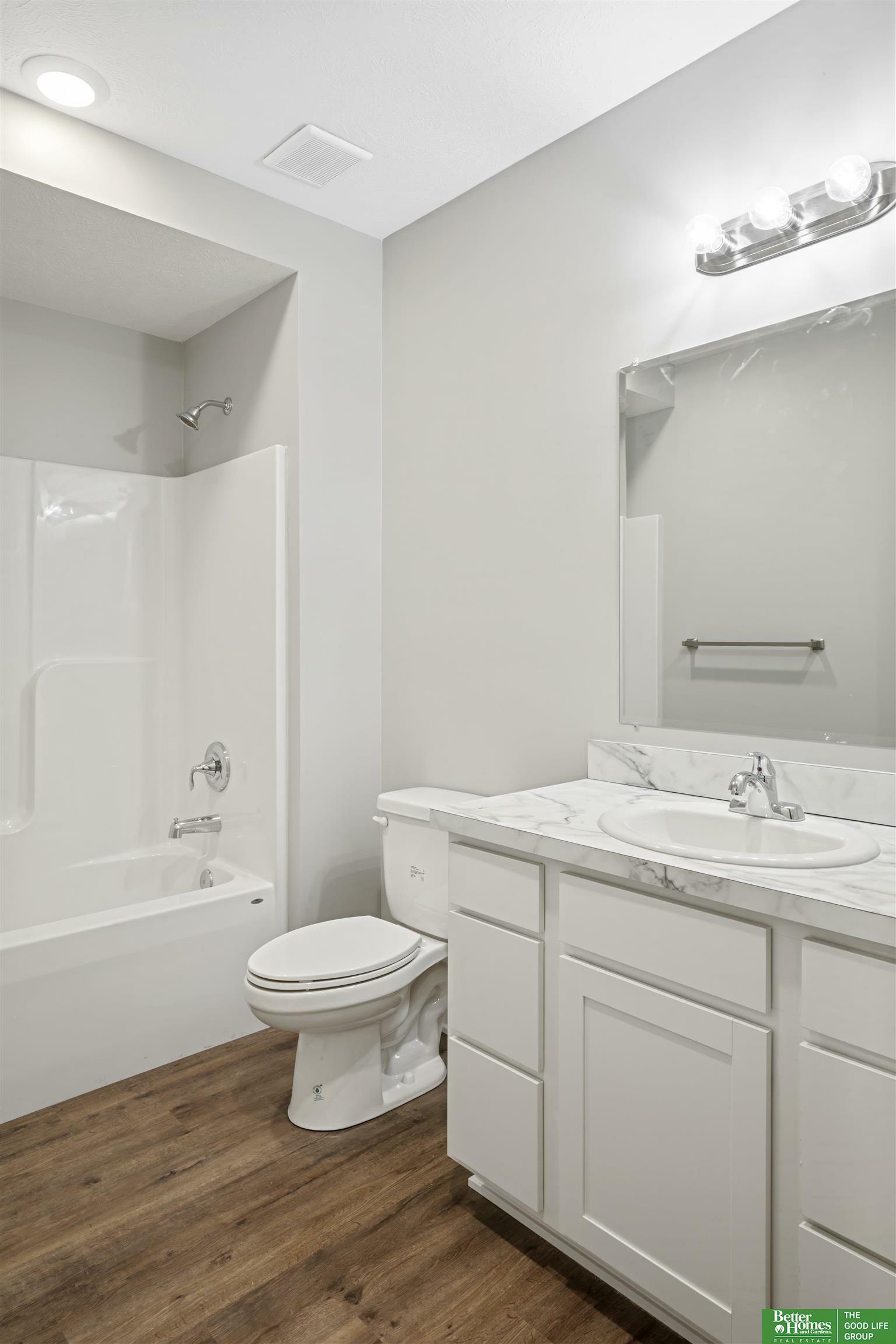 Property Photo:  5514 N 34th Street  NE 68111 