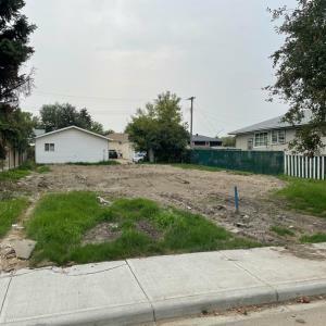 Property Photo:  5827 60 Street  AB T4N 2P7 