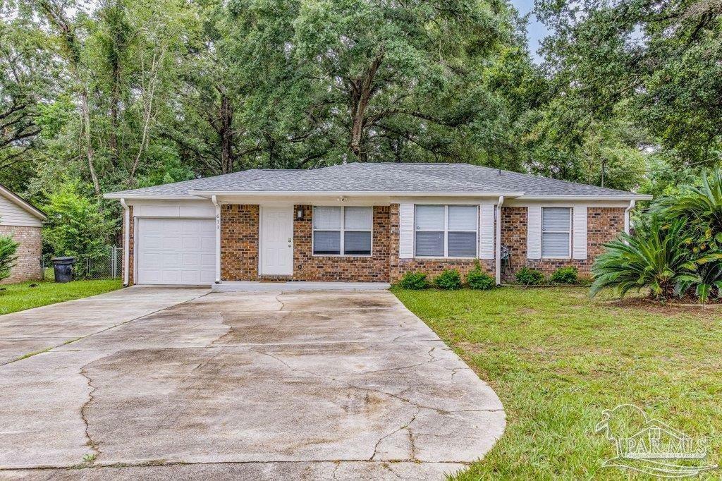 611 Royce St  Pensacola FL 32503 photo