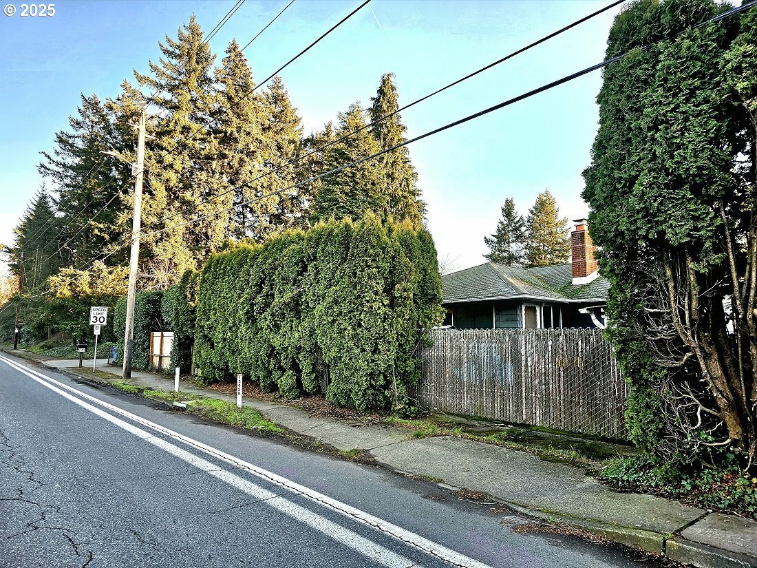 Property Photo:  12920 E Burnside St  OR 97233 