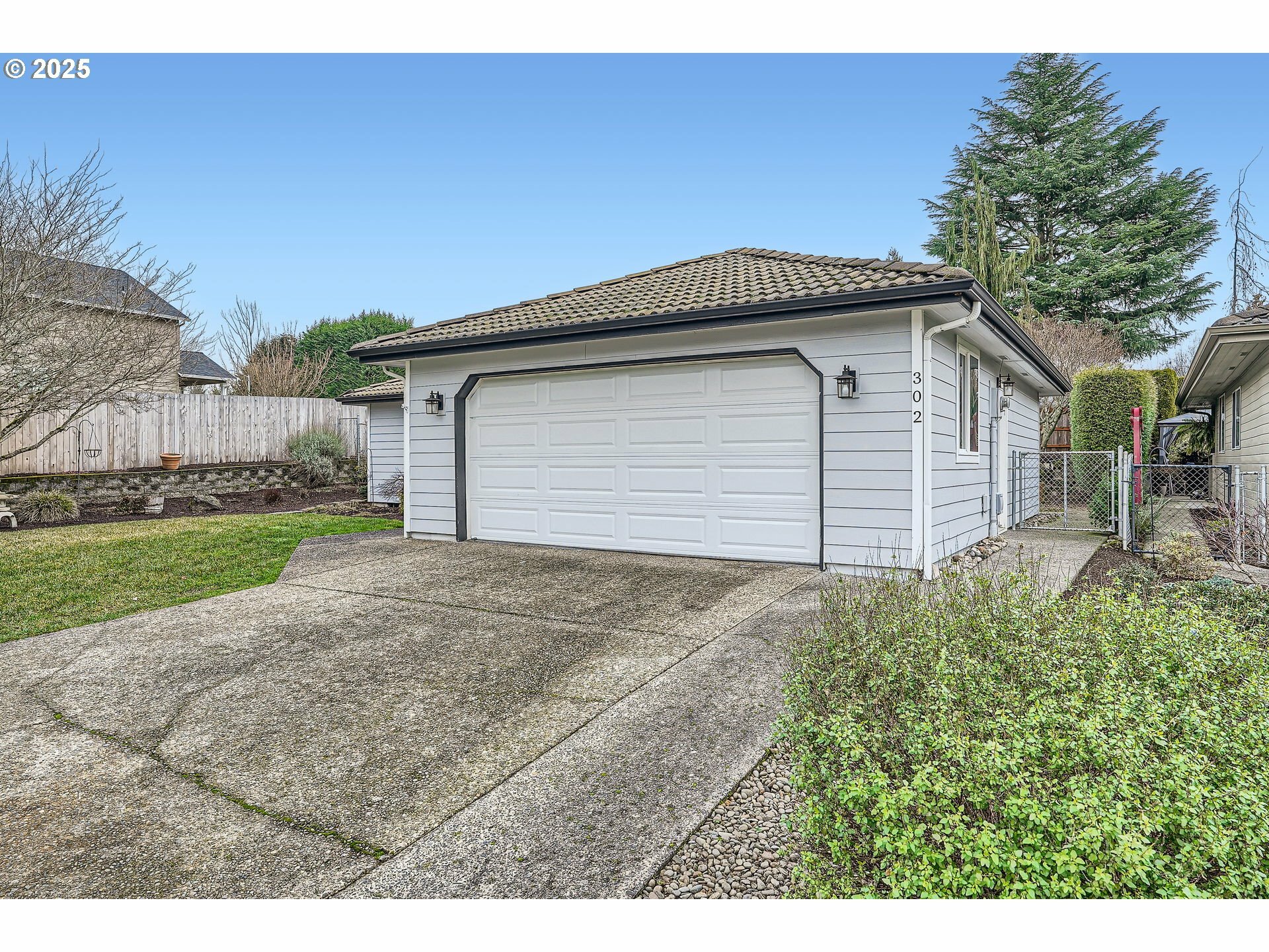 Property Photo:  302 NW 95th Cir  WA 98665 