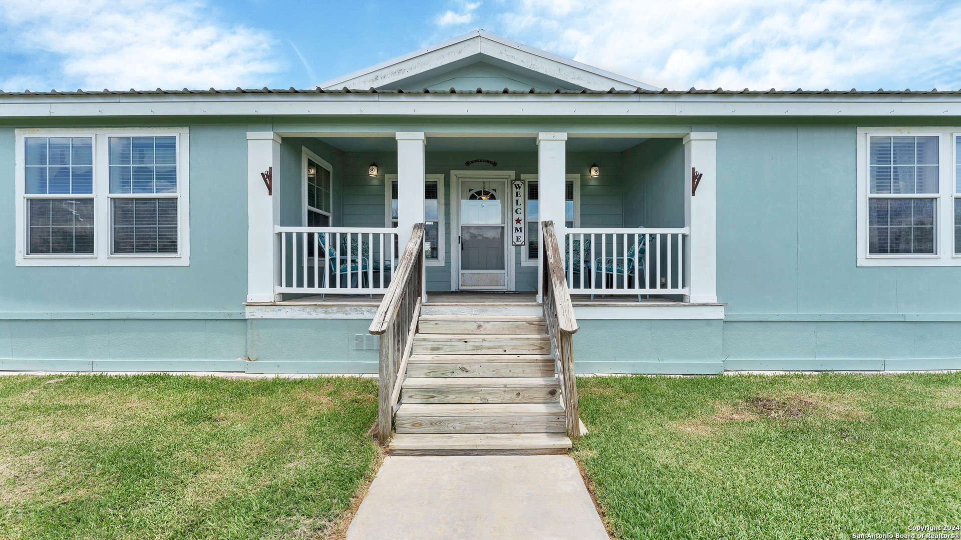 Property Photo: 8569 County Road 401 TX 78114