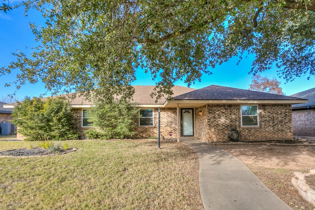 Property Photo:  2914 Canyon Creek Dr  TX 76904 