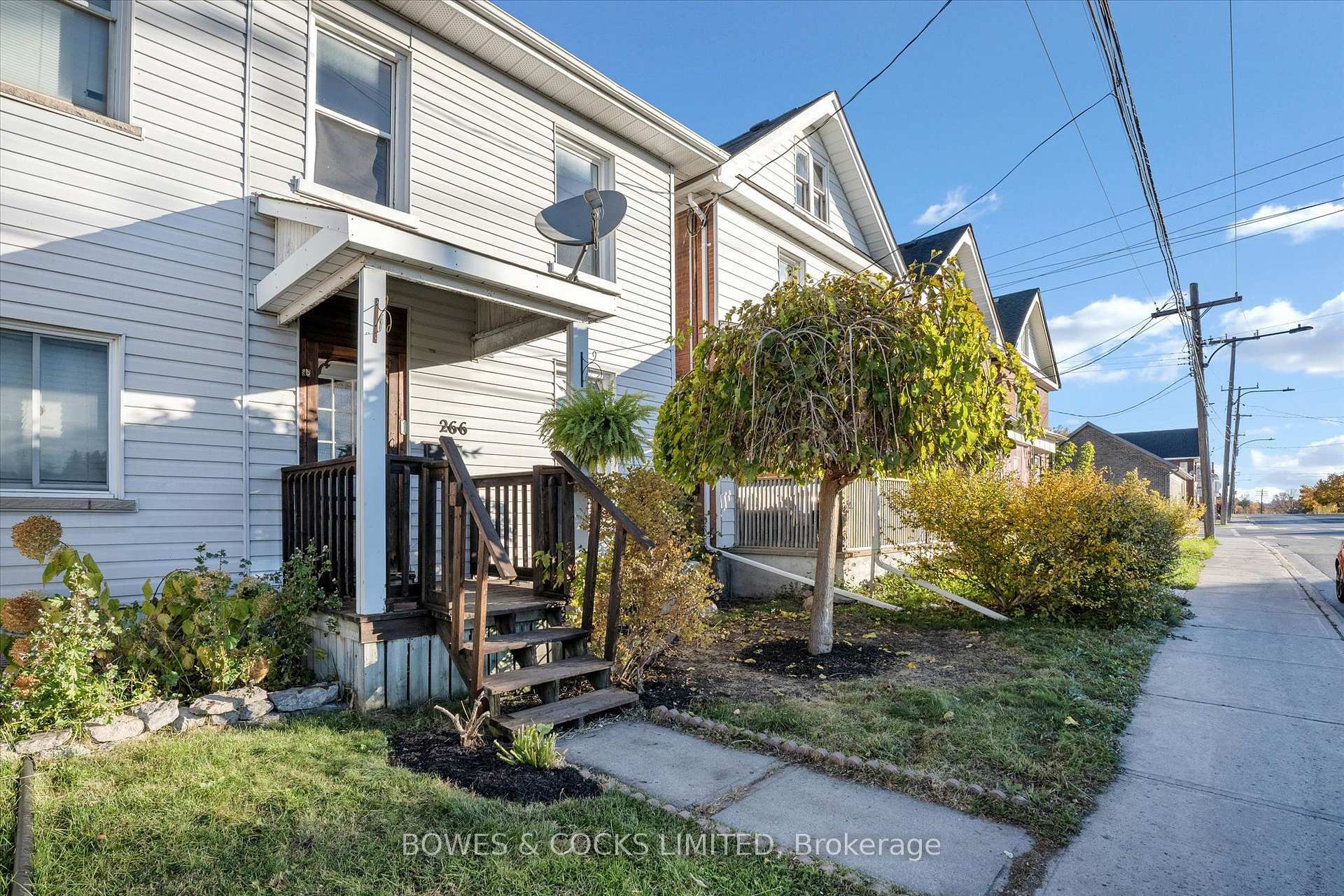 Property Photo: 266 Wolfe Street ON K9J 2L3