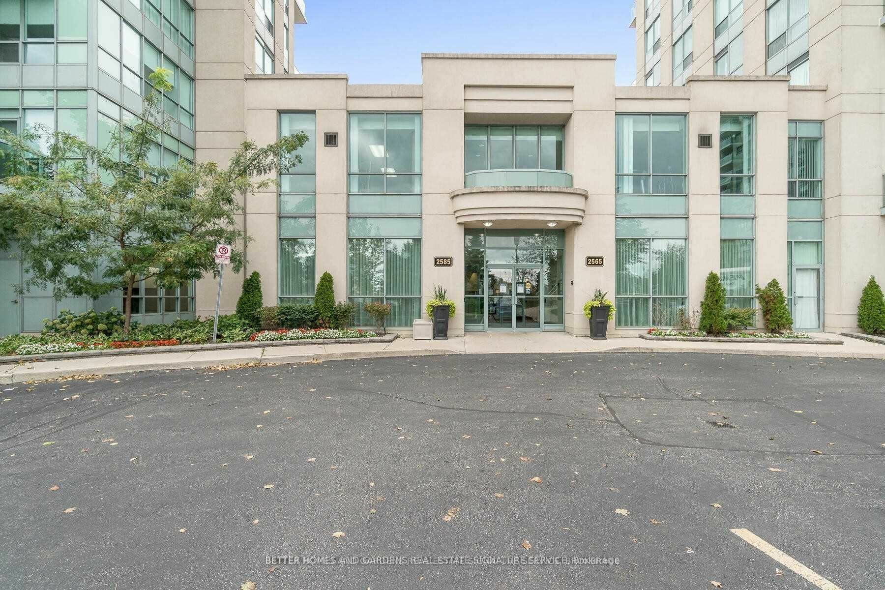 Property Photo:  2585 Erin Centre Blvd 504  ON L5M 6Z7 