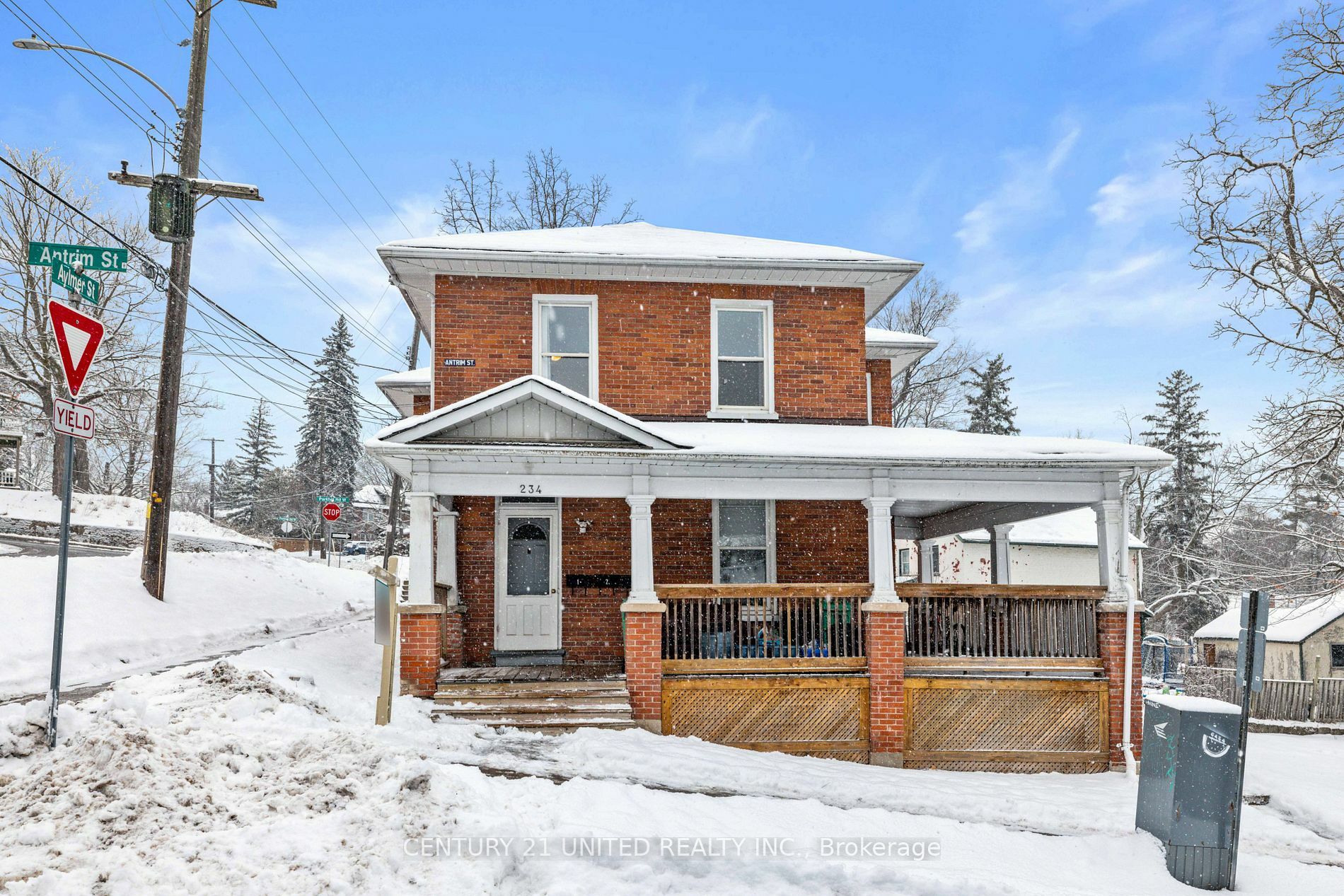 Property Photo:  234 Antrim St  ON K9H 3G4 