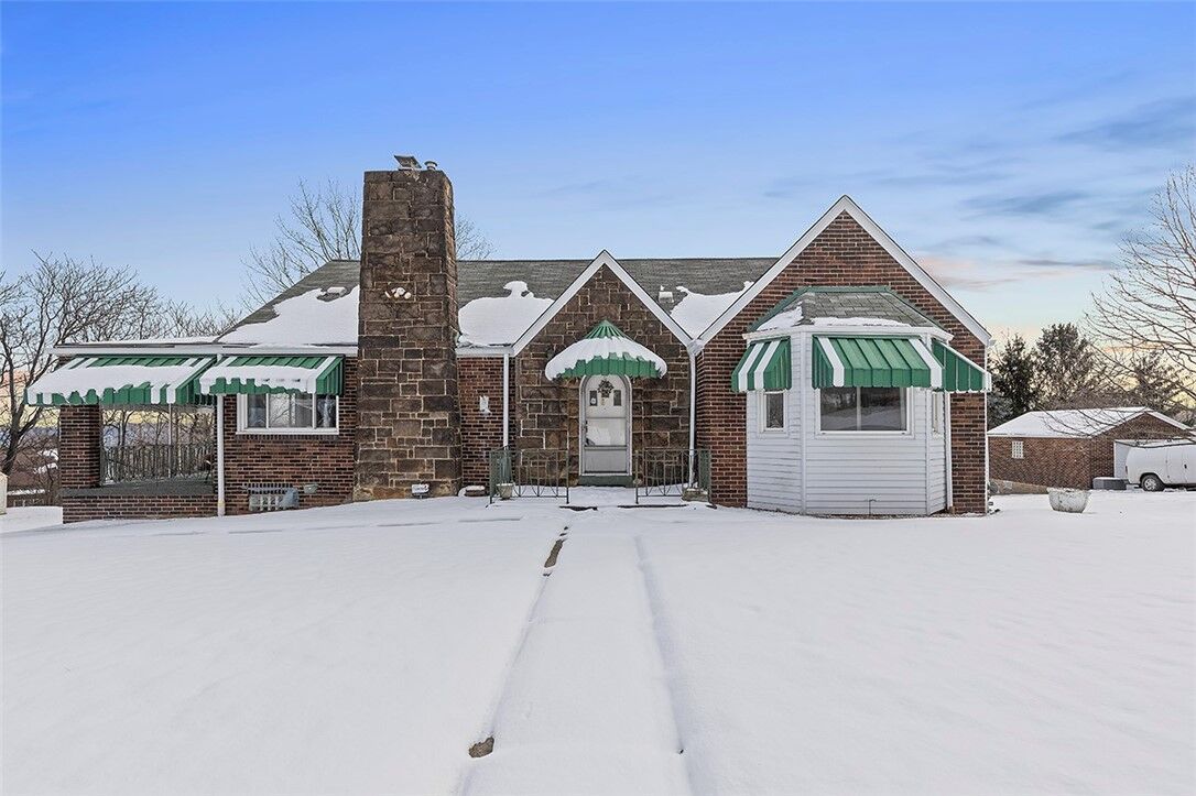 Property Photo:  2101 Worton Blvd  PA 15122 