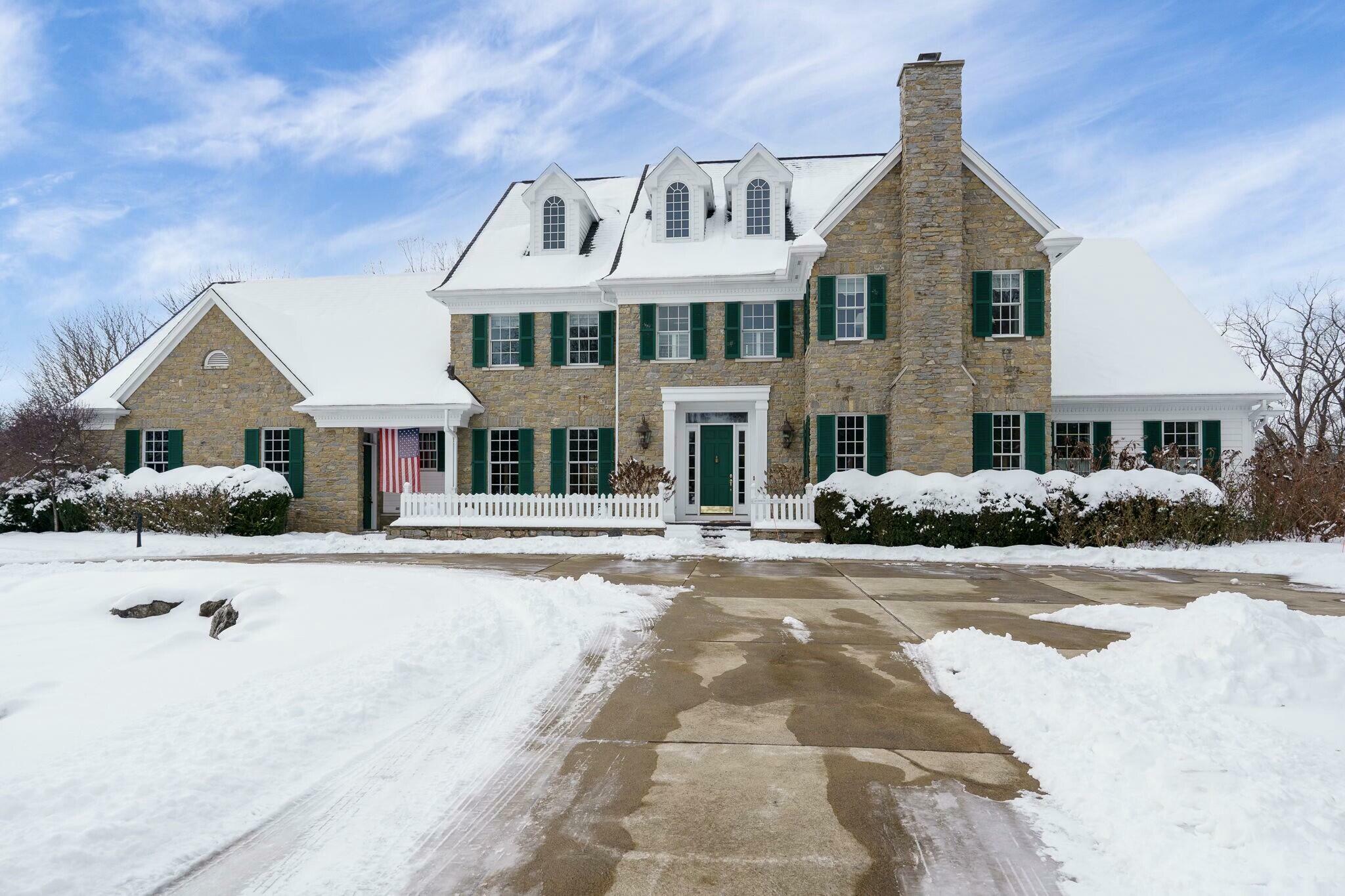 Property Photo: 2060 Peters Road OH 45373