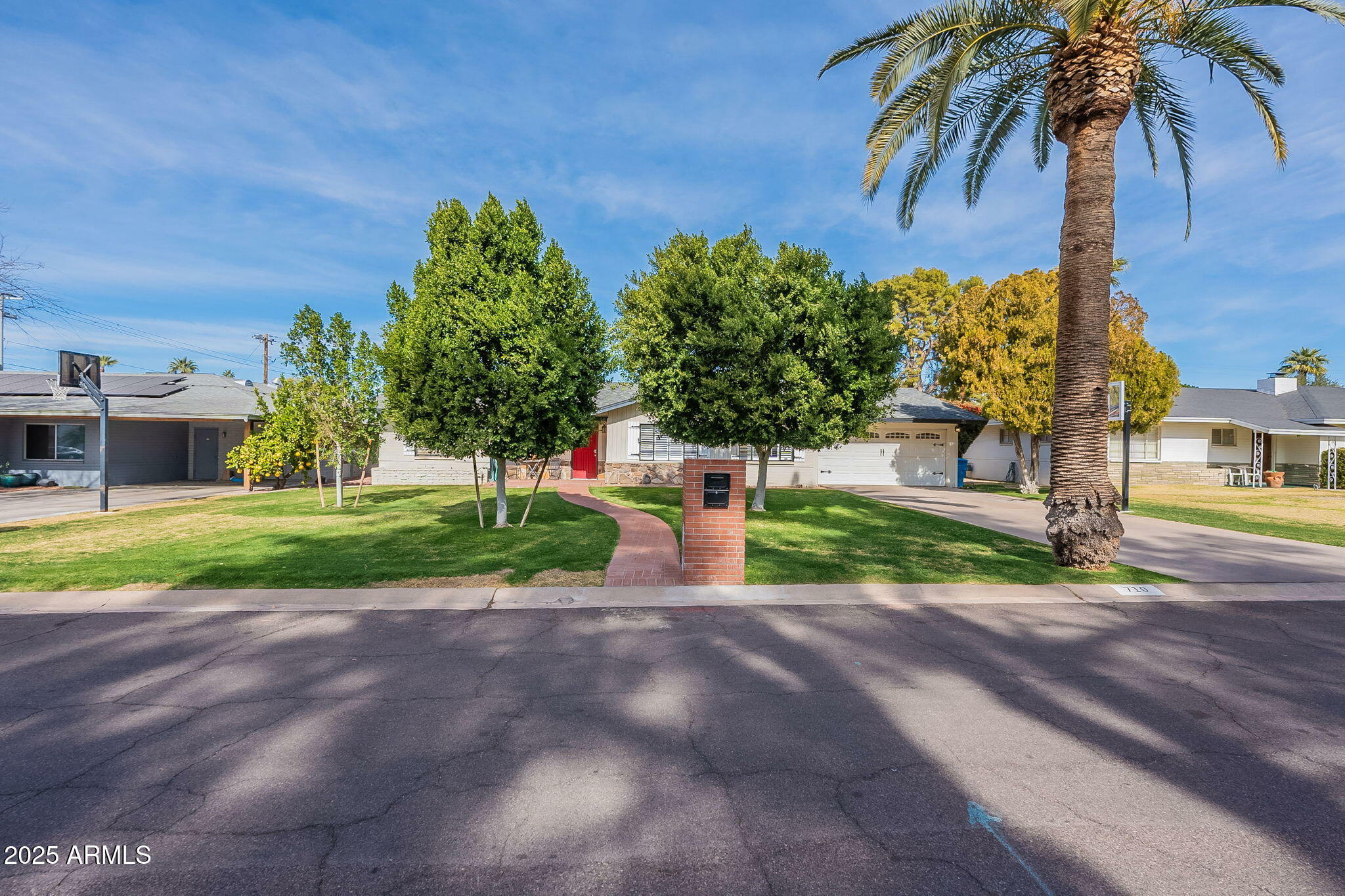 Property Photo:  710 E Hayward Avenue  AZ 85020 