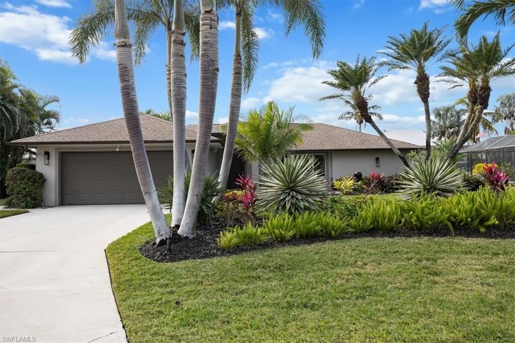 Property Photo:  27042 Harbor Dr  FL 34135 