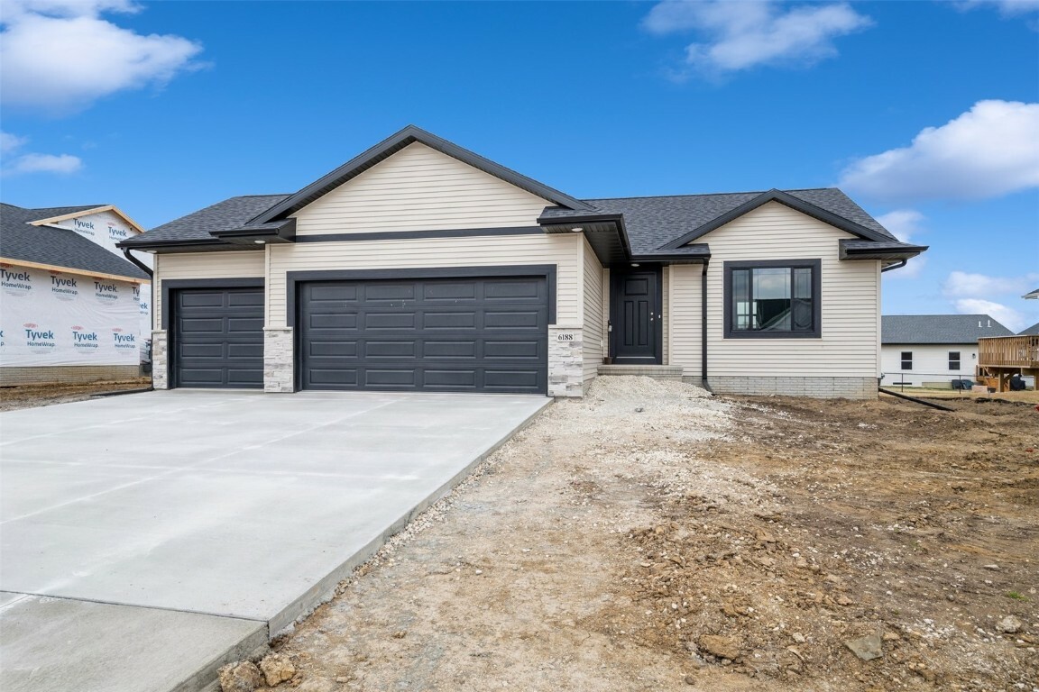 Property Photo: 6188 Cope Dr IA 52302