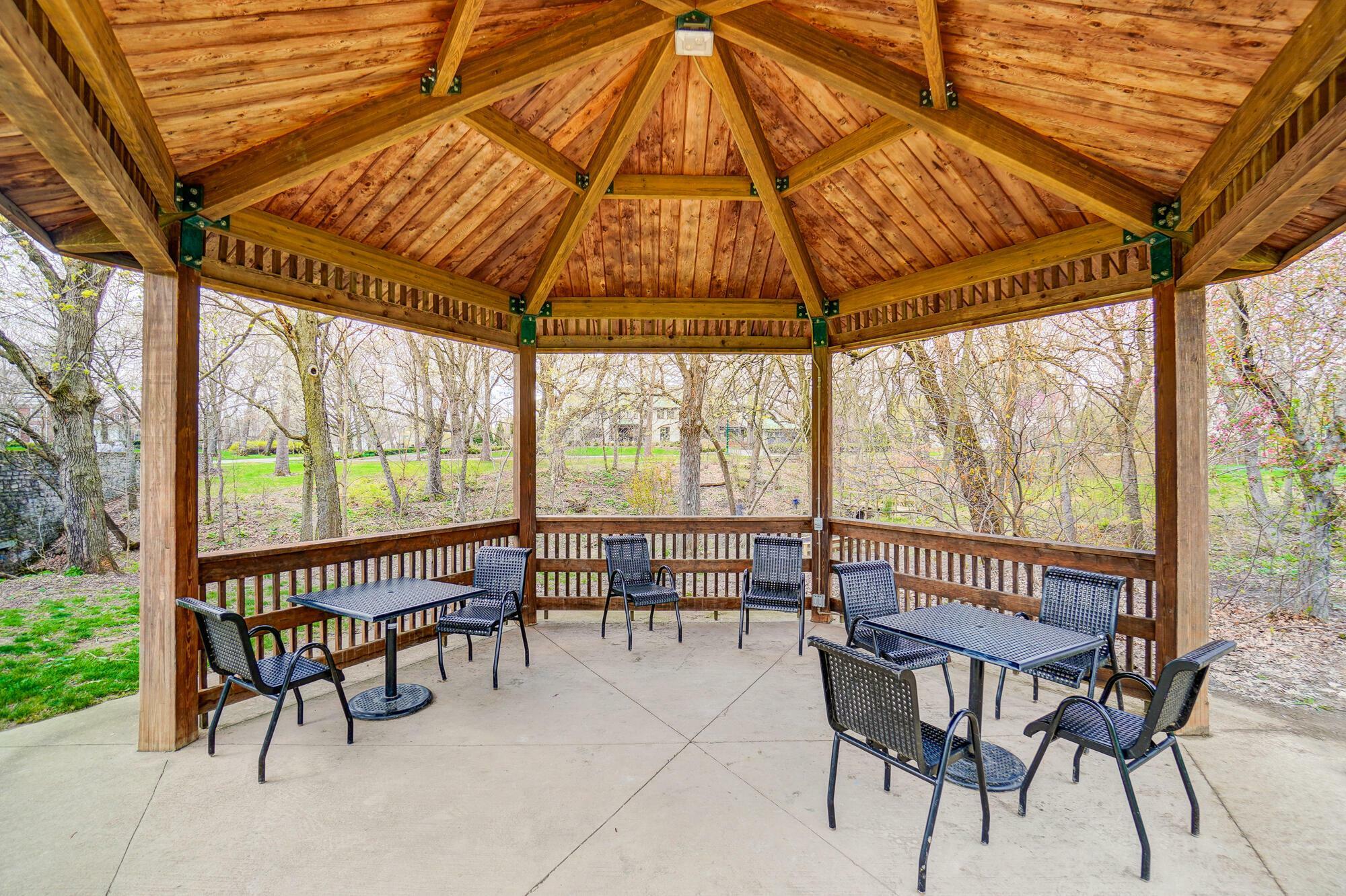 Property Photo: 1659 Tremont Road OH 43212