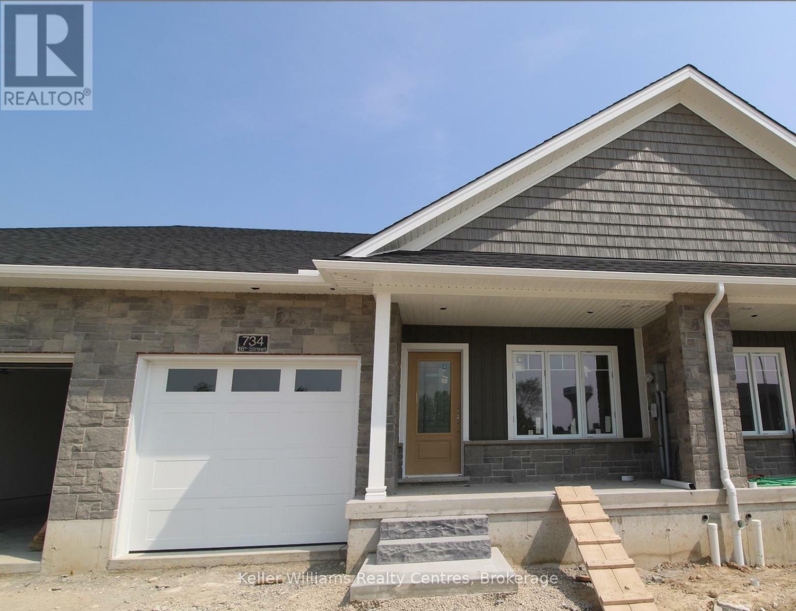 Property Photo:  734 18th Street  ON N4N 0C5 