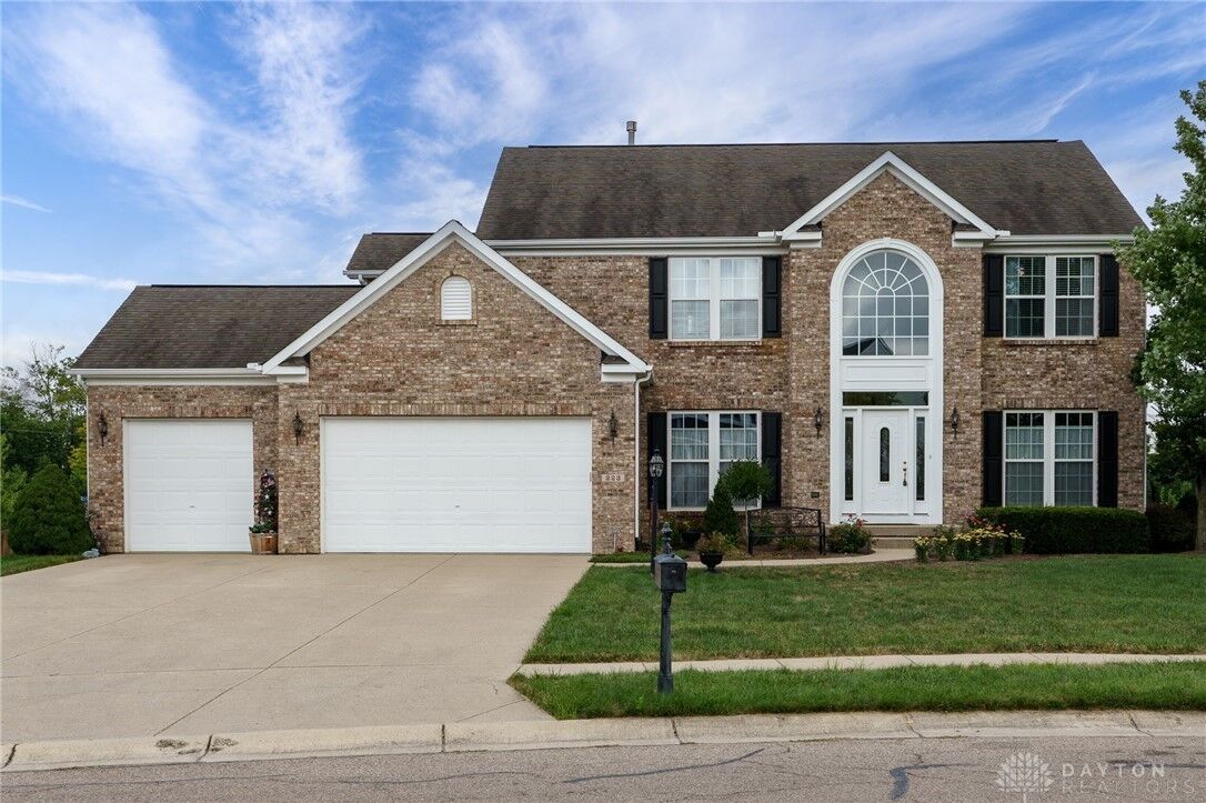 Property Photo: 223 Summerford Place OH 45458