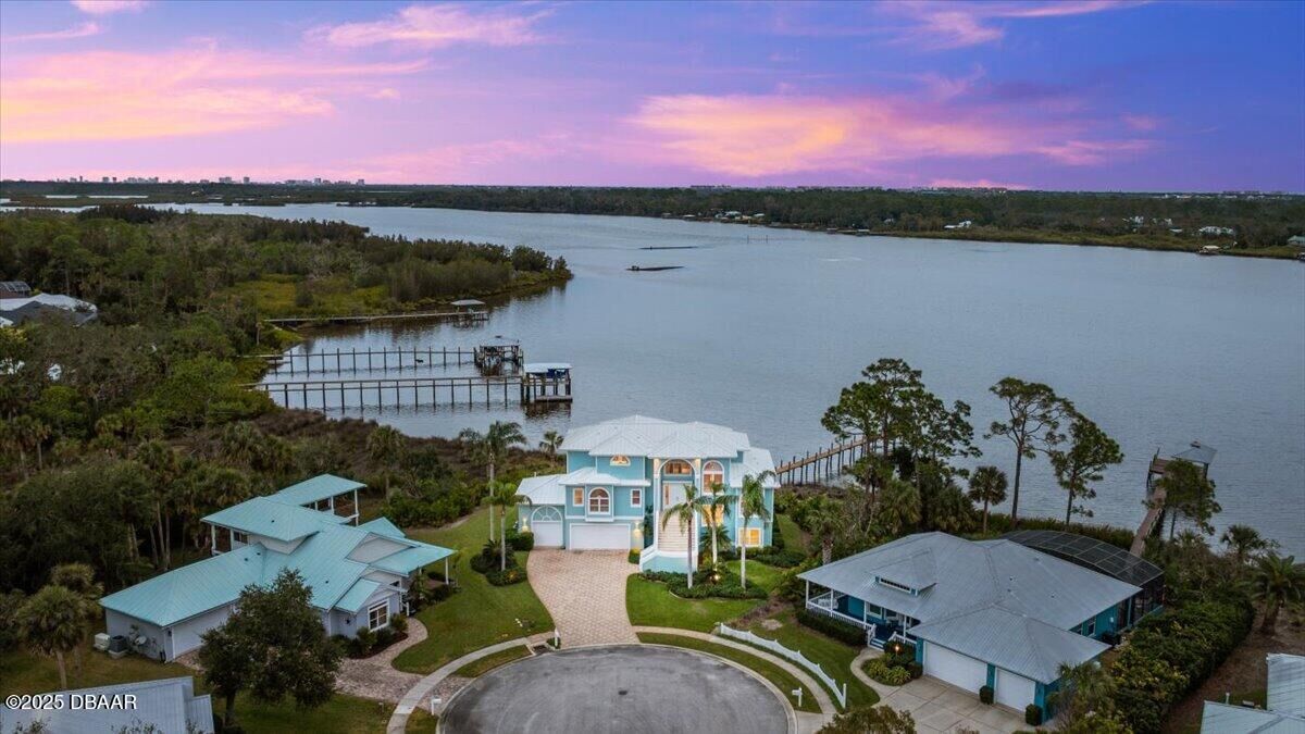 Property Photo:  2806 Bay Vista Court  FL 32168 