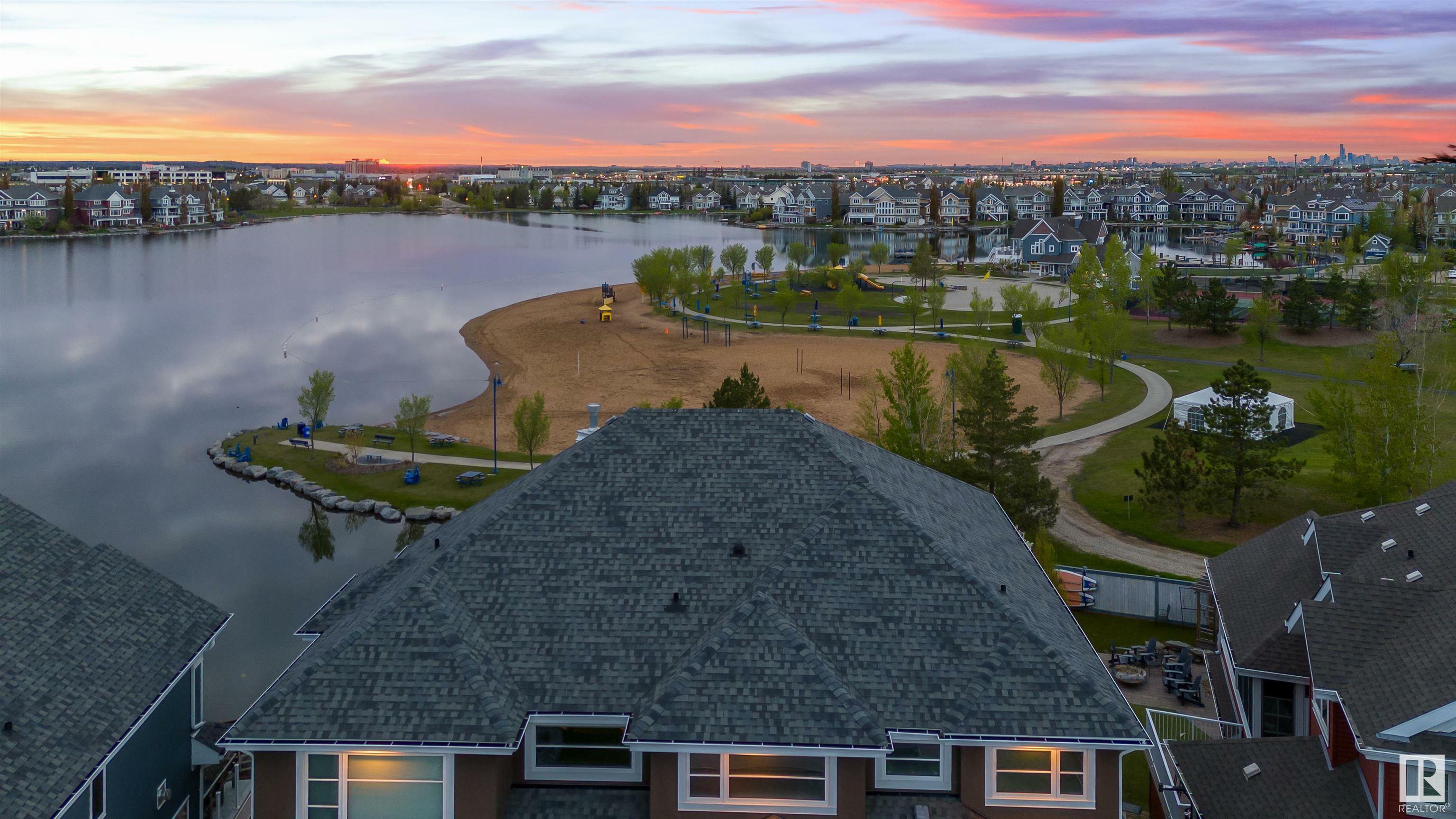 Property Photo: 8818 19 Avenue SW AB T6X 1X6