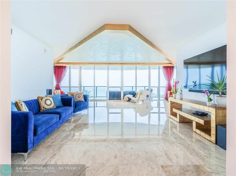 Property Photo: 3101 S Ocean Dr 508 FL 33019