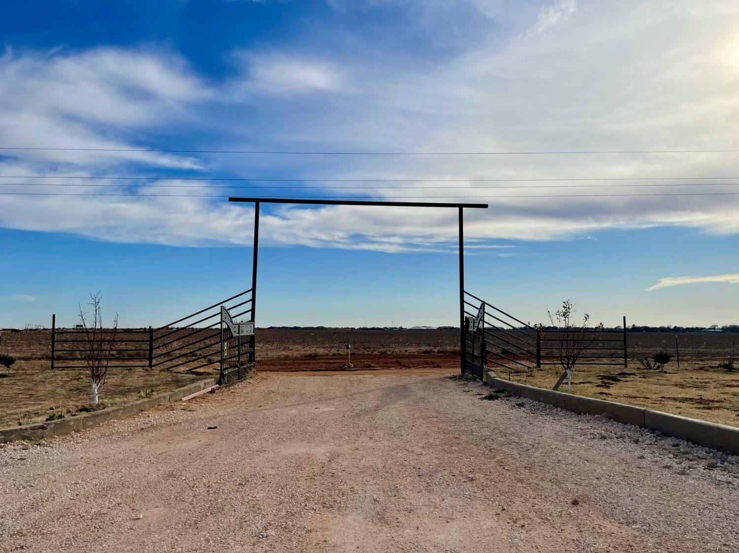 Property Photo:  7710 County Road 5800  TX 79363 