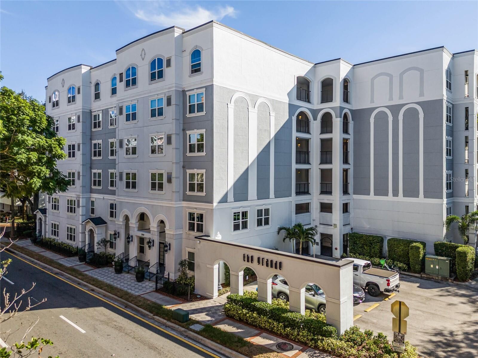 Property Photo: 206 E South Street 6031 FL 32801