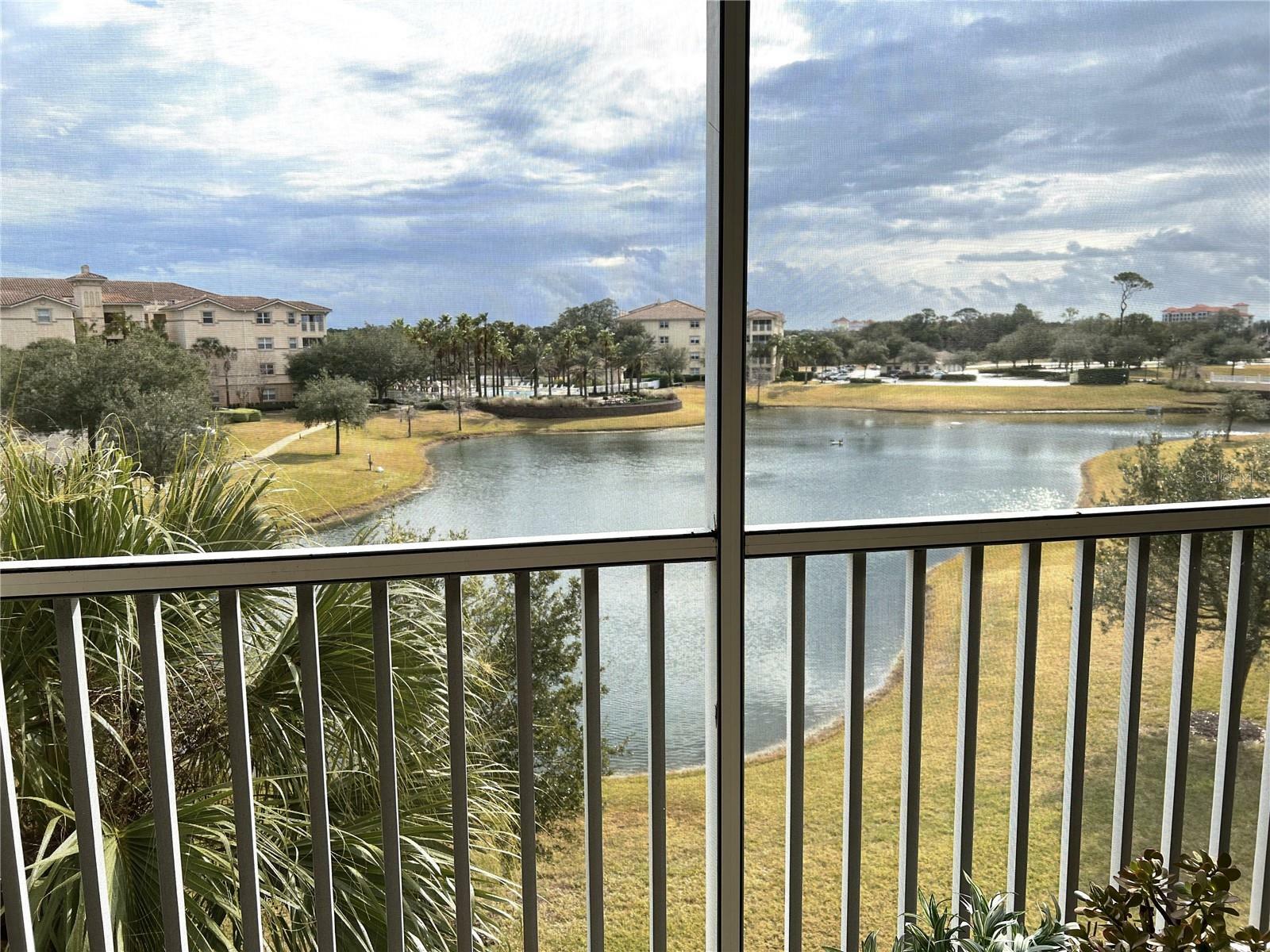 Property Photo: 75 Riverview Bend S 1633 FL 32137