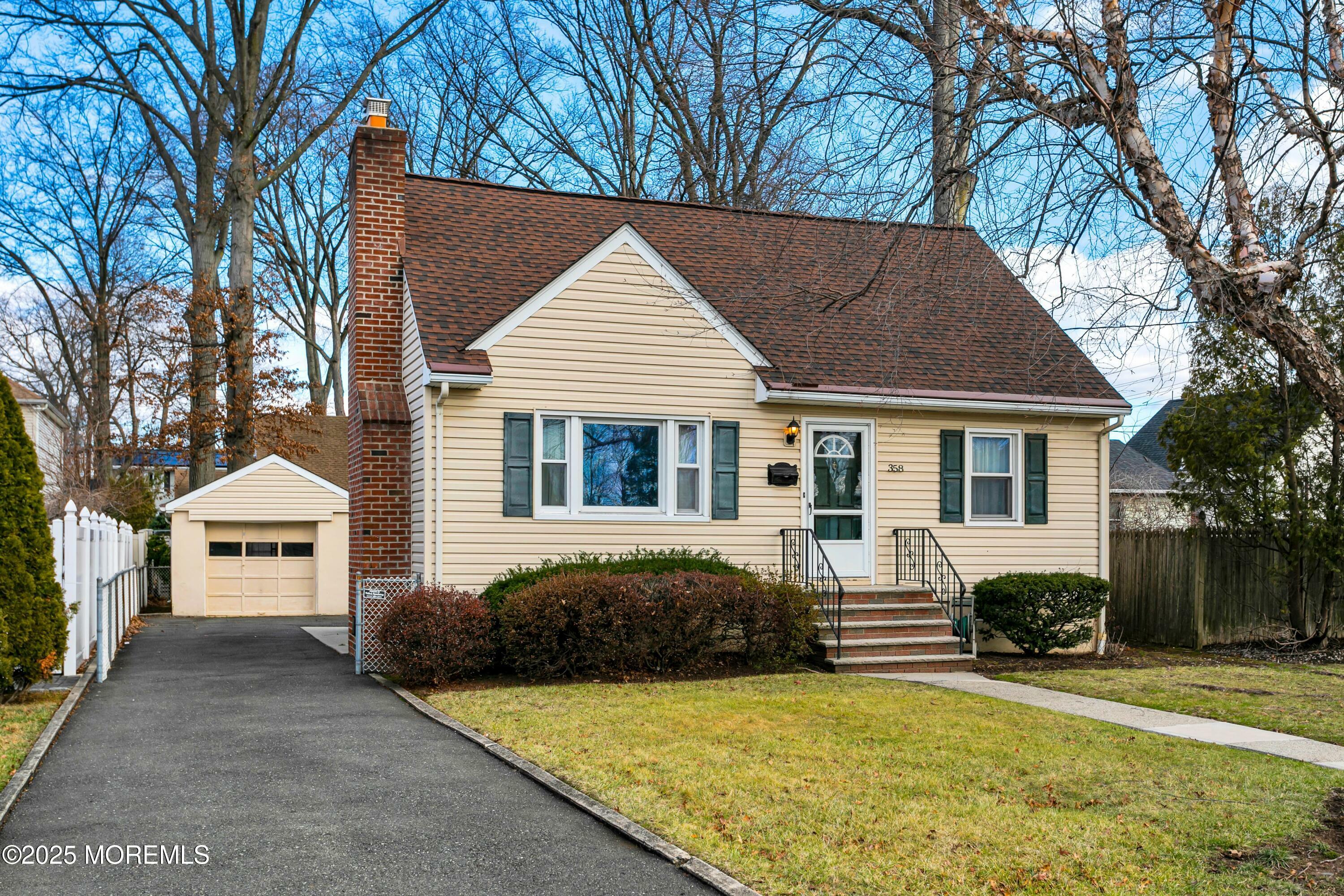 Property Photo:  358 Oakwood Avenue  NJ 07033 