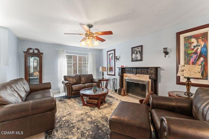 Property Photo:  2261 Chesterton Street  CA 93065 