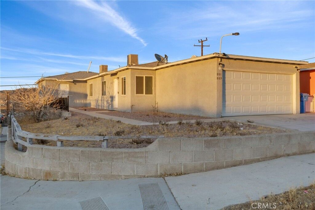 Property Photo:  801 E Fredricks Street  CA 92311 